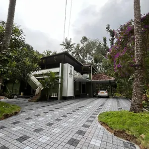https://maliyeckal-homestay.hotels-munnar.com